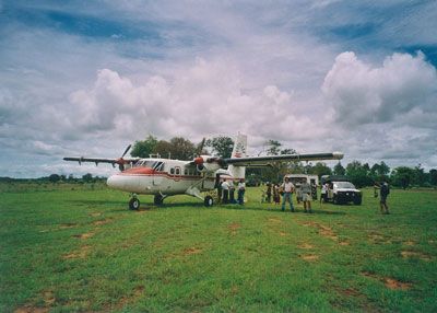Madagascar - Sosta all’aeroporto-savana di Manja con il twin hotter doppia elica